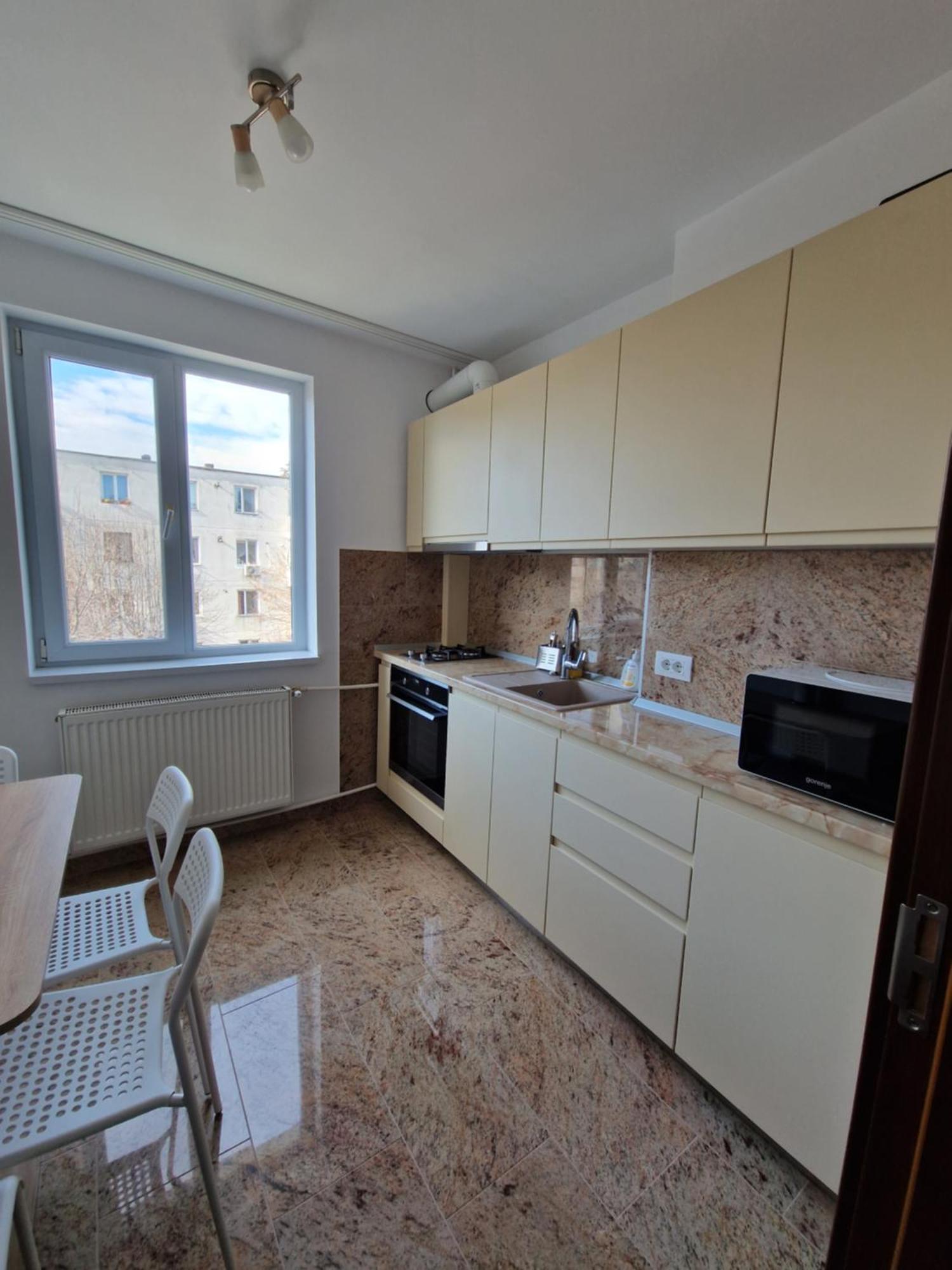 Downtown Apartment Râmnicu Vâlcea Esterno foto