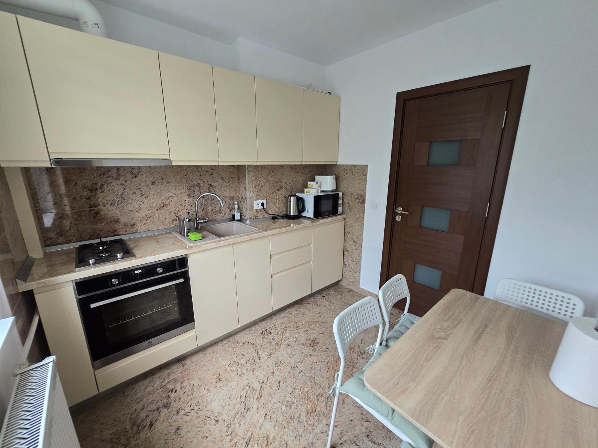 Downtown Apartment Râmnicu Vâlcea Esterno foto